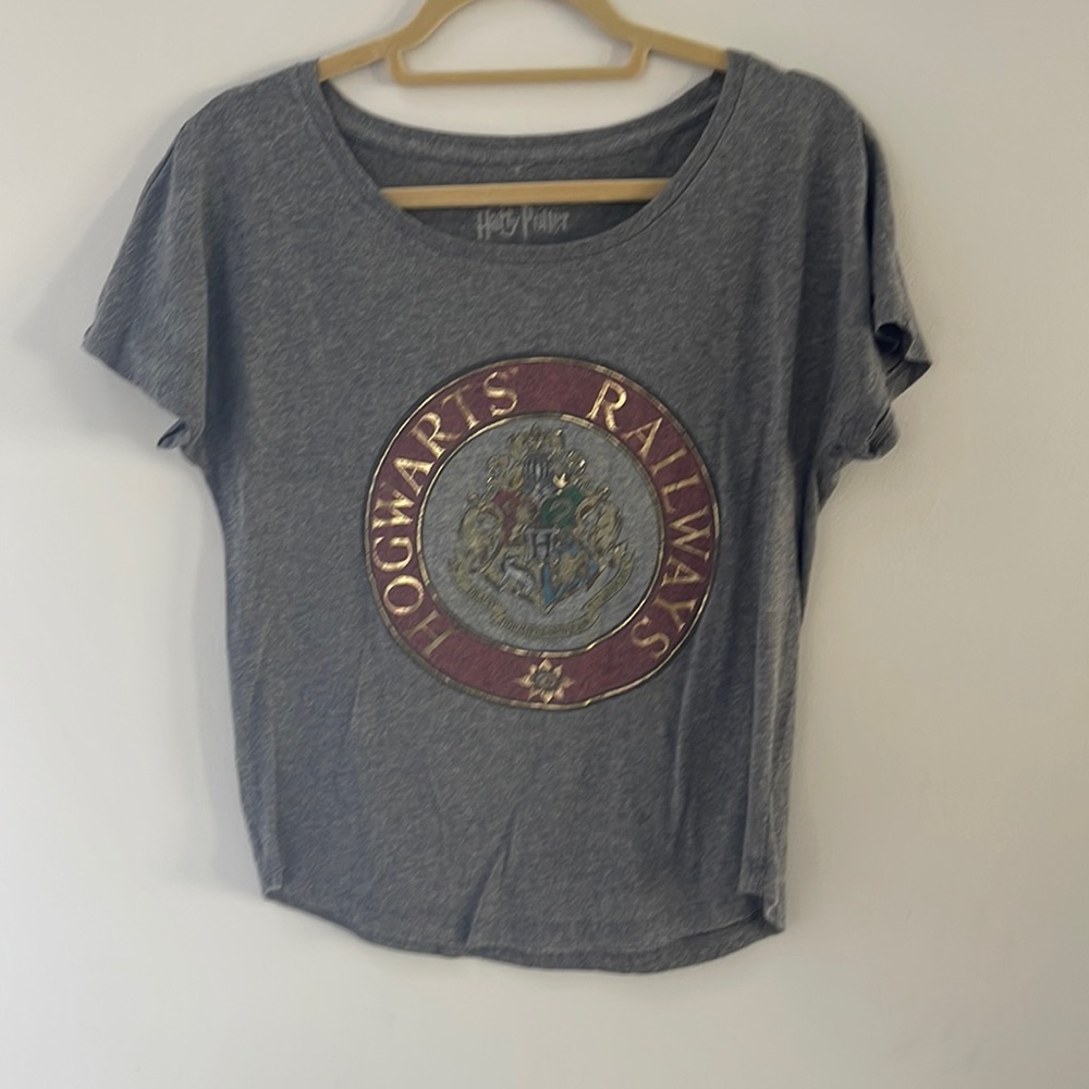 Universal studios hogwarts railways shirt